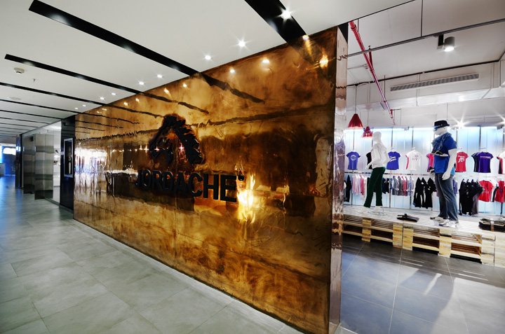 Showroom Grupo Azrak — Jordache